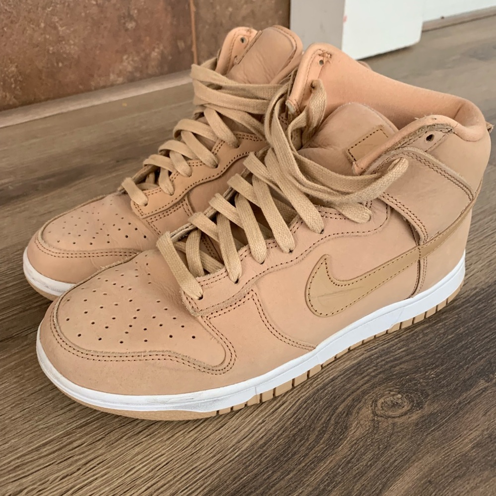 Nike Women’s Dunk High Premium